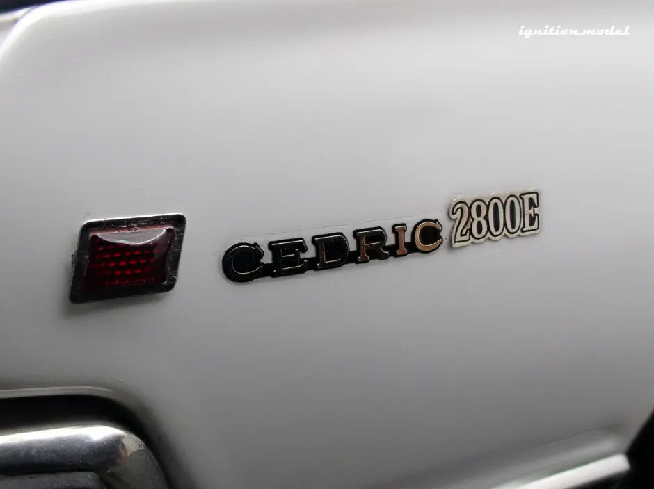 [PRE-SALE Q3/2025] Mô hình xe Ignition Model 1:18 Nissan Cedric Brougham (330) White - IG3561