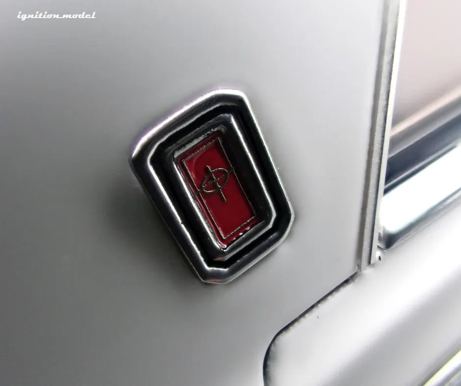 [PRE-SALE Q3/2025] Mô hình xe Ignition Model 1:18 Nissan Cedric Brougham (330) White - IG3561