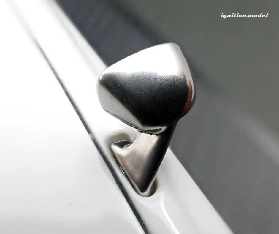 [PRE-SALE Q3/2025] Mô hình xe Ignition Model 1:18 Nissan Cedric Brougham (330) White - IG3561