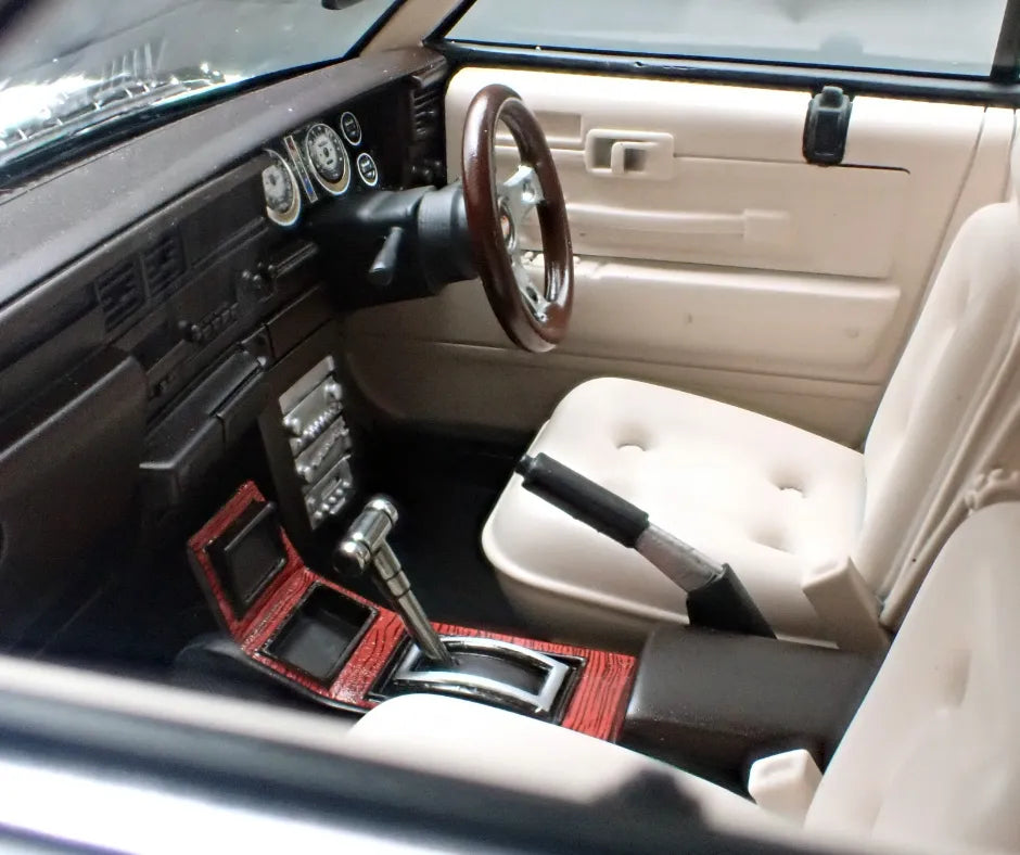 [PRE-SALE Q3/2025] Mô hình xe Ignition Model 1:18 Nissan Cedric Brougham (330) White - IG3561