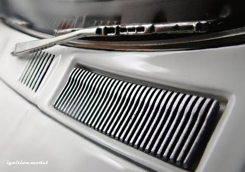 [PRE-SALE Q3/2025] Mô hình xe Ignition Model 1:18 Nissan Cedric Brougham (330) White - IG3561