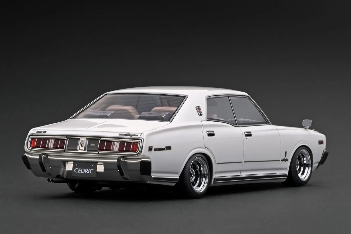[PRE-SALE Q3/2025] Mô hình xe Ignition Model 1:18 Nissan Cedric Brougham (330) White - IG3561