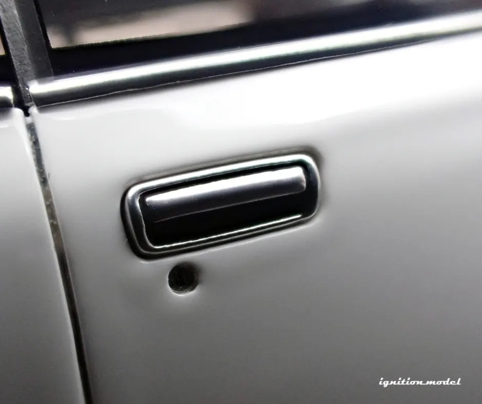 [PRE-SALE Q3/2025] Mô hình xe Ignition Model 1:18 Nissan Cedric Brougham (330) White - IG3561