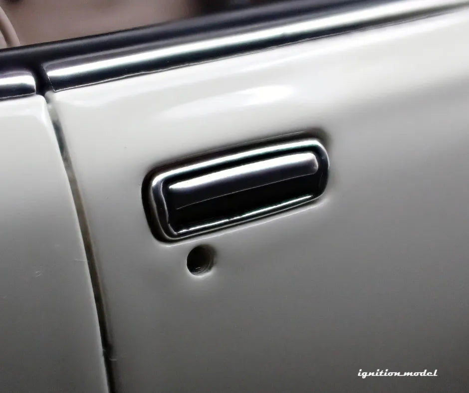 [PRE-SALE Q3/2025] Mô hình xe Ignition Model 1:18 Nissan Gloria Brougham (330) White - IG3556