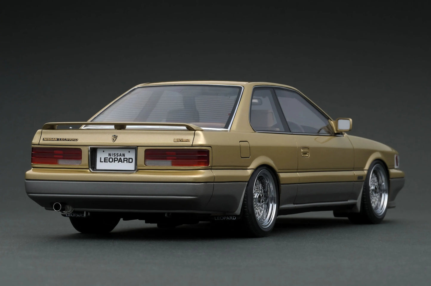 [PRE-SALE Q3/2025] Mô hình xe Ignition Model 1:18 Nissan Leopard Ultima V30TWINCAM TURBO (F31) Gold/Silver - IG3815