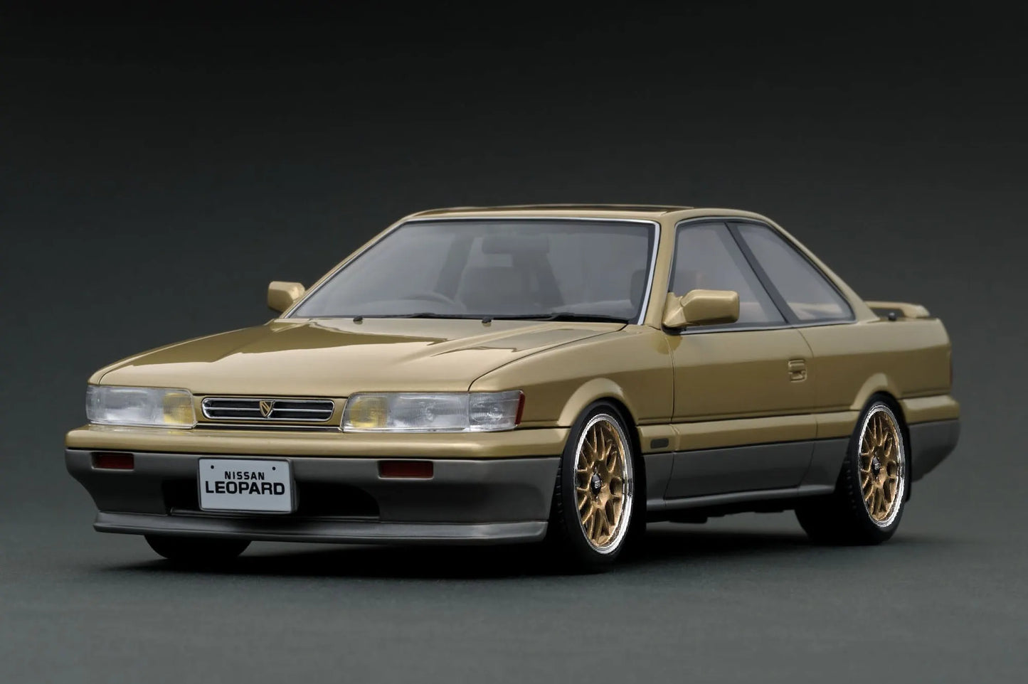 [PRE-SALE Q3/2025] Mô hình xe Ignition Model 1:18 Nissan Leopard (F31) Ultima V30TWINCAM TURBO Gold/Silver - IG3816