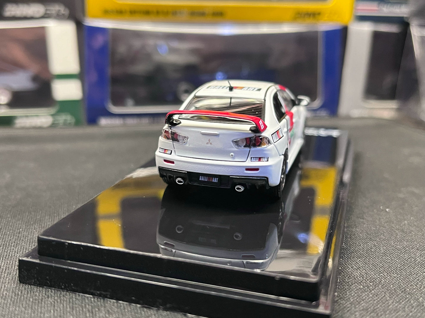 Mô hình xe Hobby Japan 1/64 Mitsubishi Evo10th generation with engine LANCER