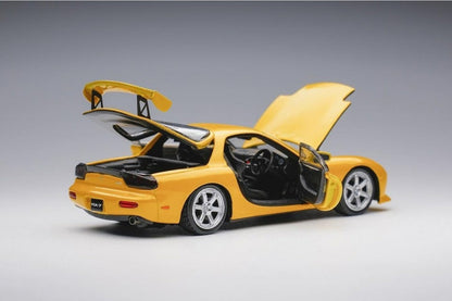 Mô hình xe PGM 1:64 Mazda RX-7 (FD3S) in Yellow Luxury Version / PGM-640801B