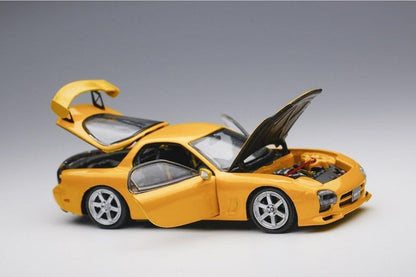 Mô hình xe PGM 1:64 Mazda RX-7 (FD3S) in Yellow Luxury Version / PGM-640801B