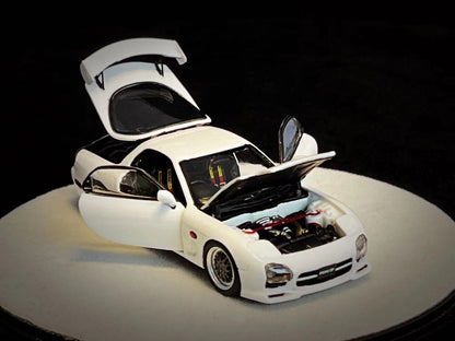Mô hình xe PGM 1:64 Mazda RX-7 (FD3S) in White Luxury Round Base Version / PGM-640803B