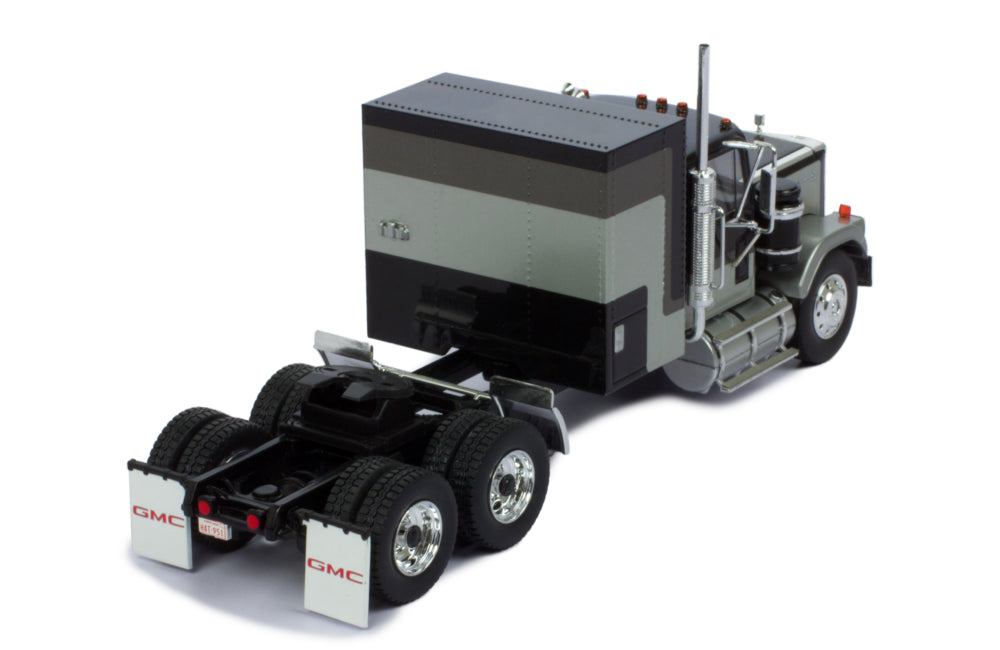Mô hình xe đầu kéo IXO 1:43 Gmc General 1980 Black And Silver - TR117