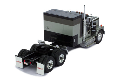 Mô hình xe đầu kéo IXO 1:43 Gmc General 1980 Black And Silver - TR117