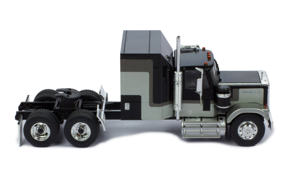 Mô hình xe đầu kéo IXO 1:43 Gmc General 1980 Black And Silver - TR117