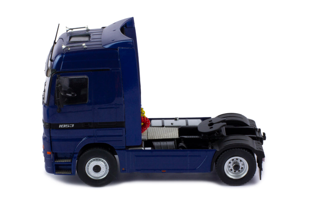 Mô hình xe đầu kéo IXO 1:43 Mercedes-Benz Actros Mp1 1995 Dark Blue Metallic - TR121.22