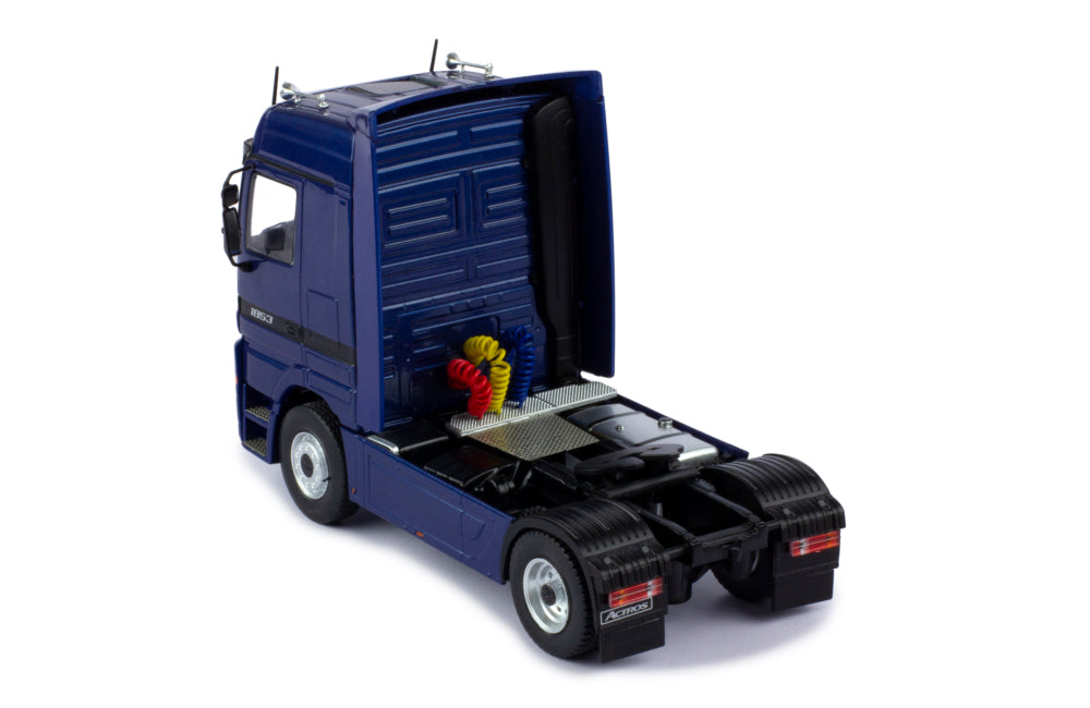 Mô hình xe đầu kéo IXO 1:43 Mercedes-Benz Actros Mp1 1995 Dark Blue Metallic - TR121.22