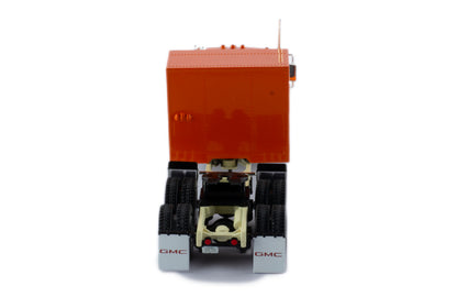 Mô hình xe đầu kéo IXO 1:43 Gmc General 1980 Beige And Orange Stripes - TR129.22