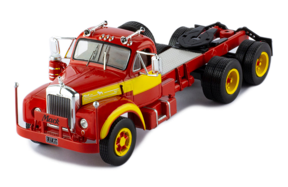 Mô hình xe đầu kéo IXO 1:43 Mack B 61 1953 Red And Yellow - TR131.22