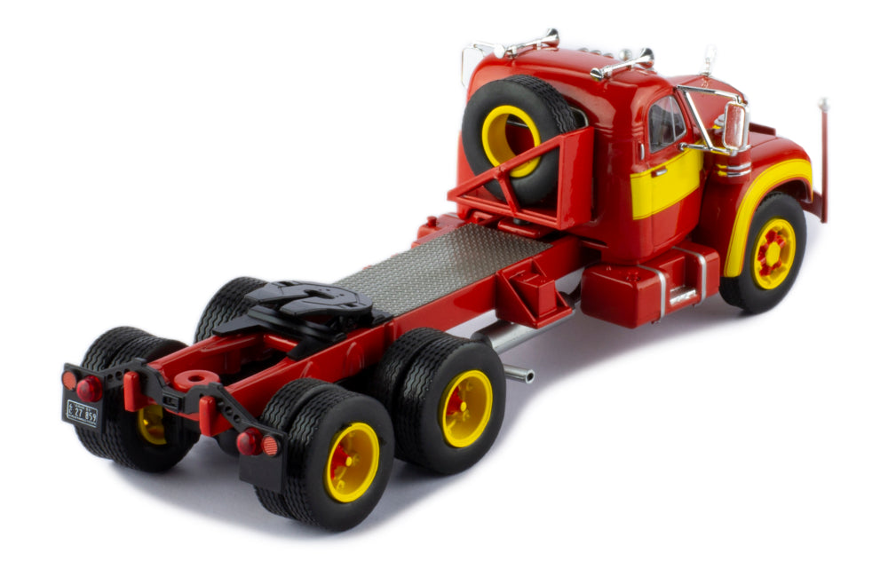 Mô hình xe đầu kéo IXO 1:43 Mack B 61 1953 Red And Yellow - TR131.22
