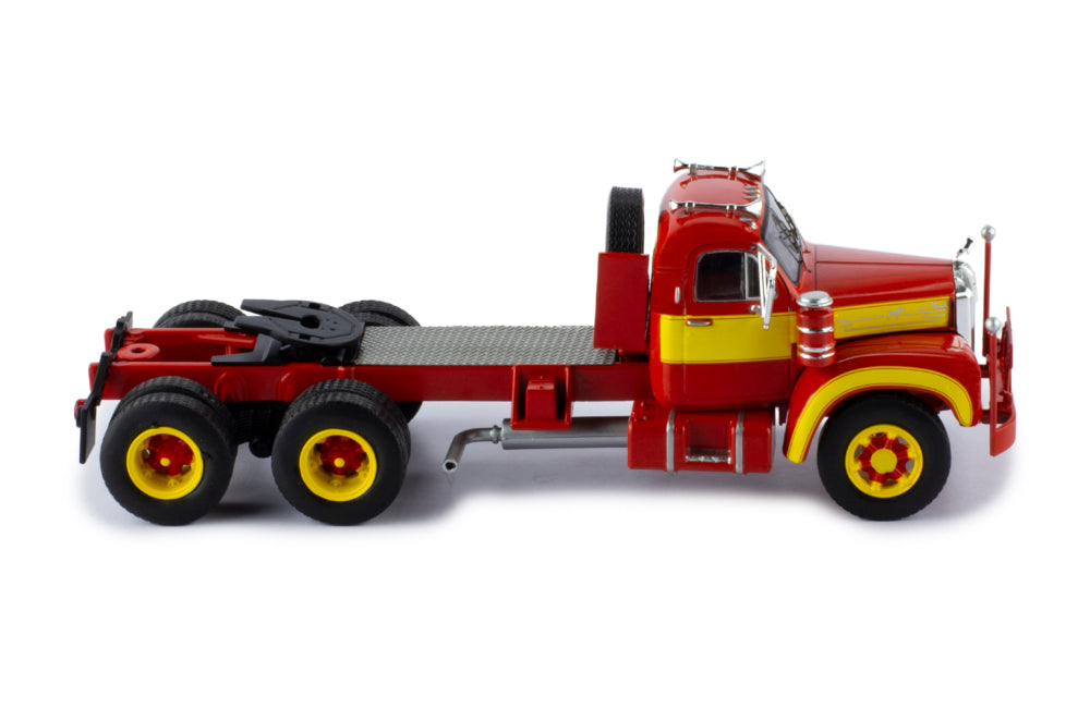 Mô hình xe đầu kéo IXO 1:43 Mack B 61 1953 Red And Yellow - TR131.22