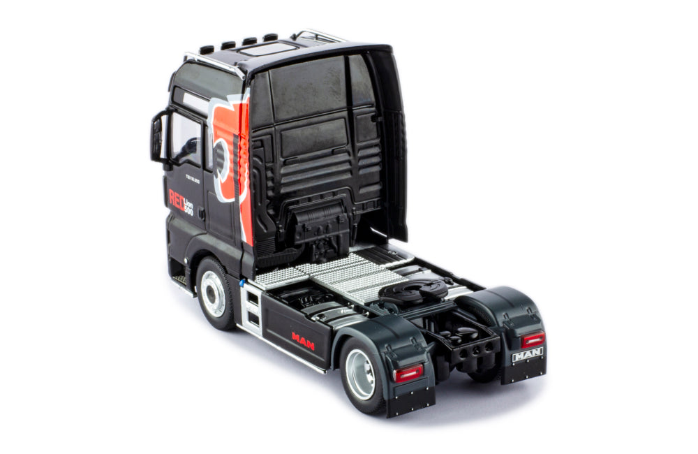Mô hình xe đầu kéo IXO 1:43 Man Tgx Xxl D38 Black - TR132.22