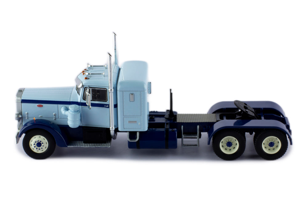 Mô hình xe đầu kéo IXO 1:43 Peterbilt 350 1952 Light Blue / Blue - TR133.22