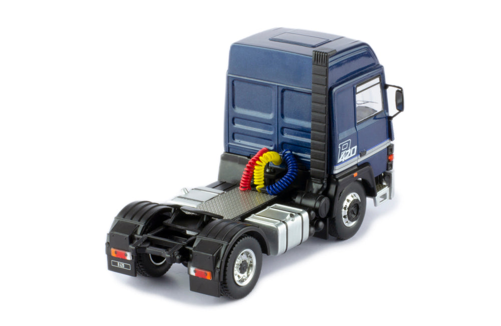 Mô hình xe đầu kéo IXO 1:43 Renault R420 1986 Metallic Blue - TR135.22