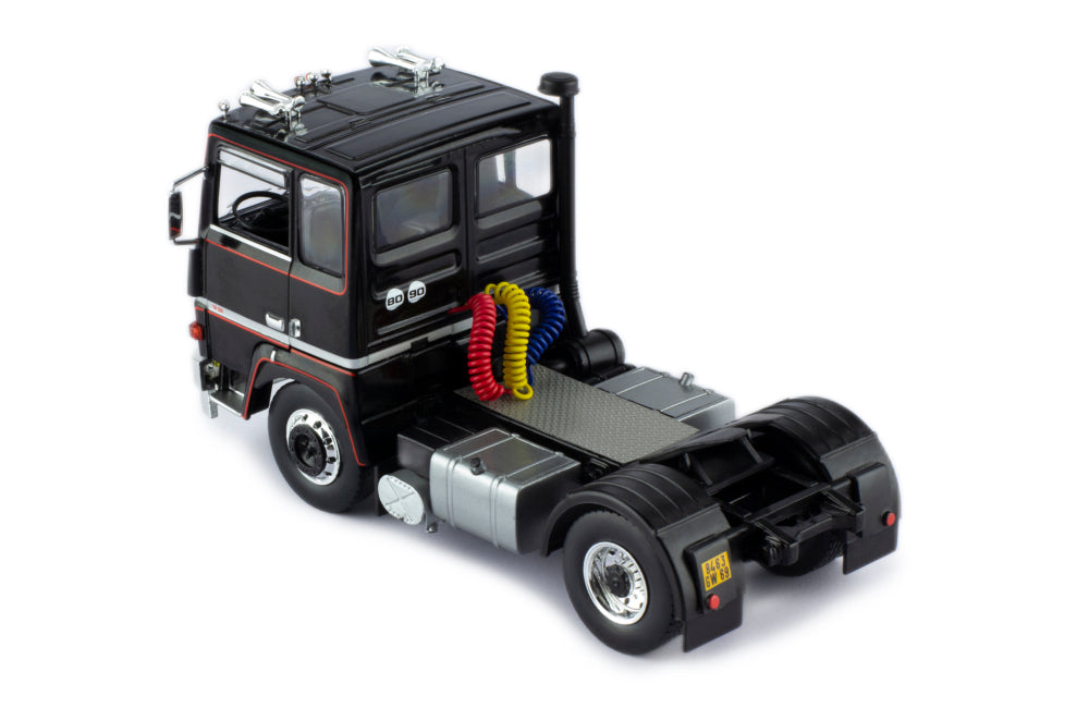 Mô hình xe đầu kéo IXO 1:43 Berliet Tr 350 1978 Black - TR140.22