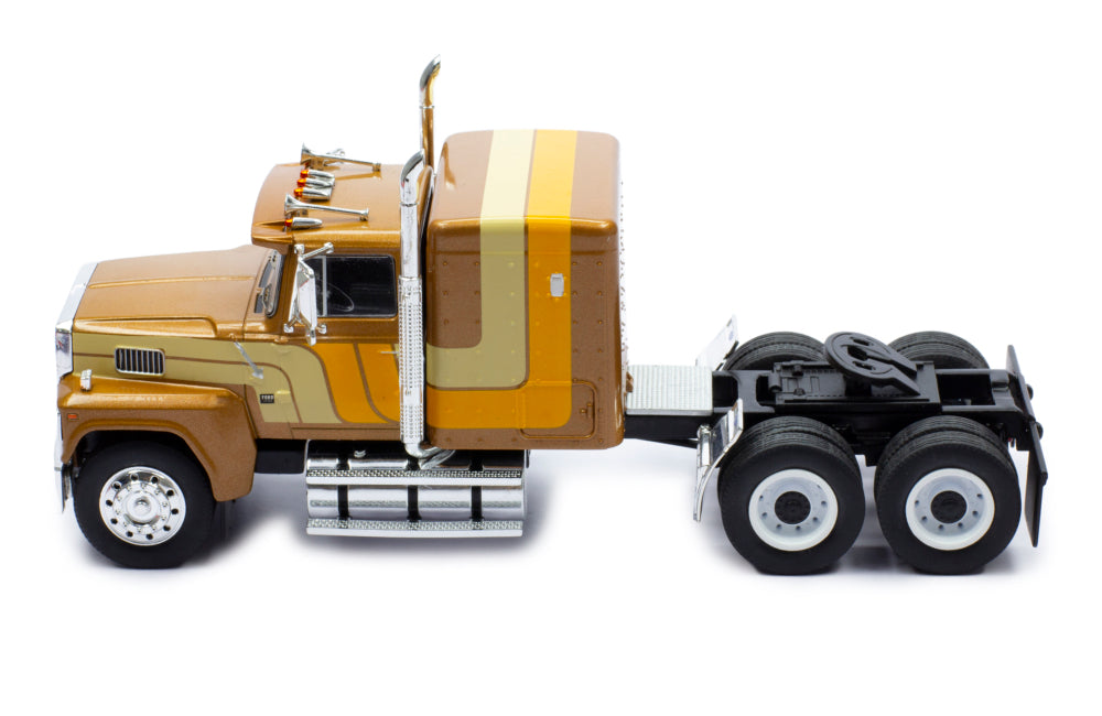 Mô hình xe đầu kéo IXO 1:43 Ford Ltl-9000 1978 Metallic Brown - TR148.22