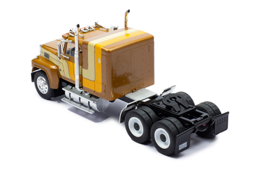 Mô hình xe đầu kéo IXO 1:43 Ford Ltl-9000 1978 Metallic Brown - TR148.22