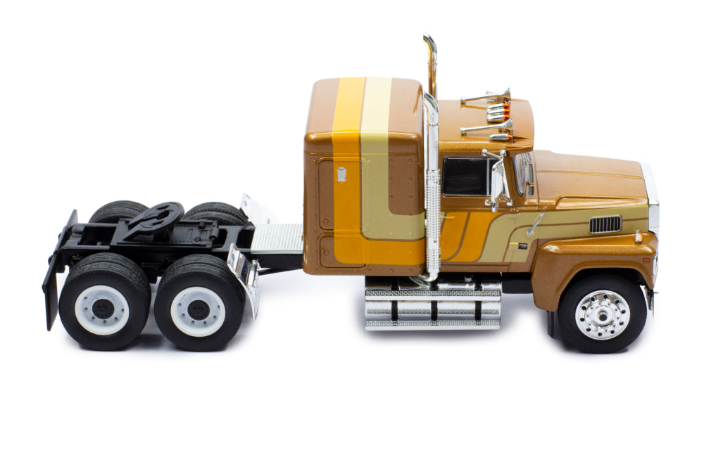 Mô hình xe đầu kéo IXO 1:43 Ford Ltl-9000 1978 Metallic Brown - TR148.22