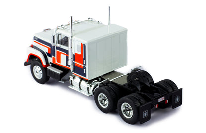 Mô hình xe đầu kéo IXO 1:43 International Transtar 4300 1980 White With Stripes - TR153.22