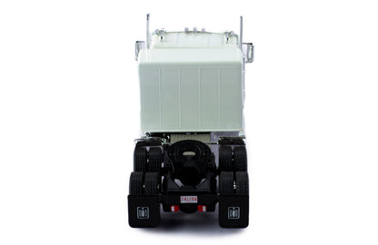 Mô hình xe đầu kéo IXO 1:43 International Transtar 4300 1980 White With Stripes - TR153.22