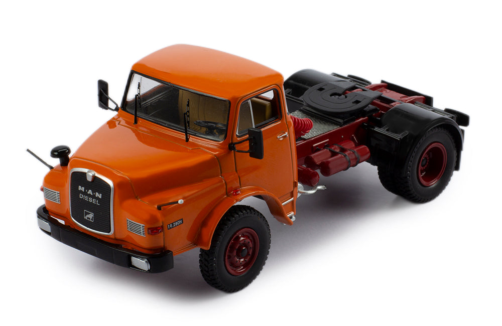 Mô hình xe đầu kéo IXO 1:43 Man 19.280H 1971 Orange - TR155.22
