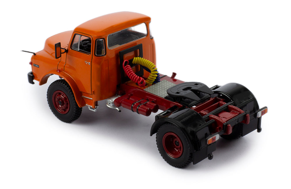 Mô hình xe đầu kéo IXO 1:43 Man 19.280H 1971 Orange - TR155.22