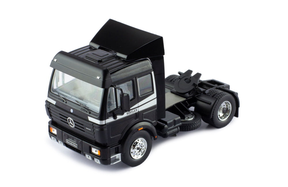 Mô hình xe đầu kéo IXO 1:43 Mercedes-Benz Sk Ii 1838 1994 Black - TR156.22