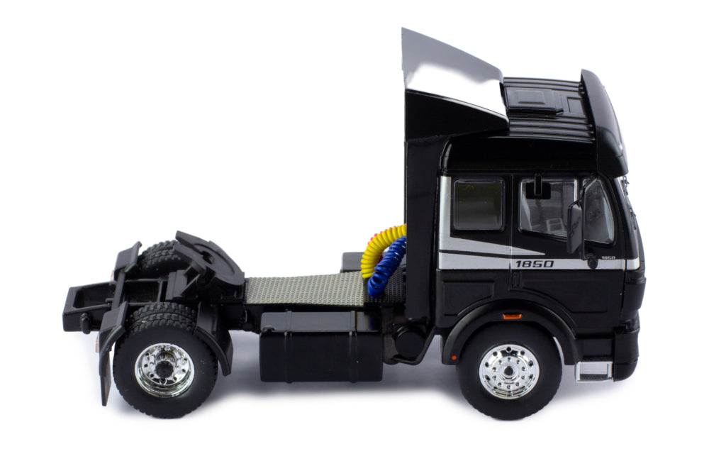 Mô hình xe đầu kéo IXO 1:43 Mercedes-Benz Sk Ii 1838 1994 Black - TR156.22