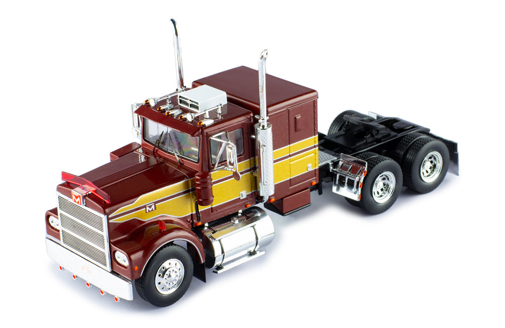 Mô hình xe đầu kéo IXO 1:43 Marmon Chdt 1980 Metallic Red - TR157.22