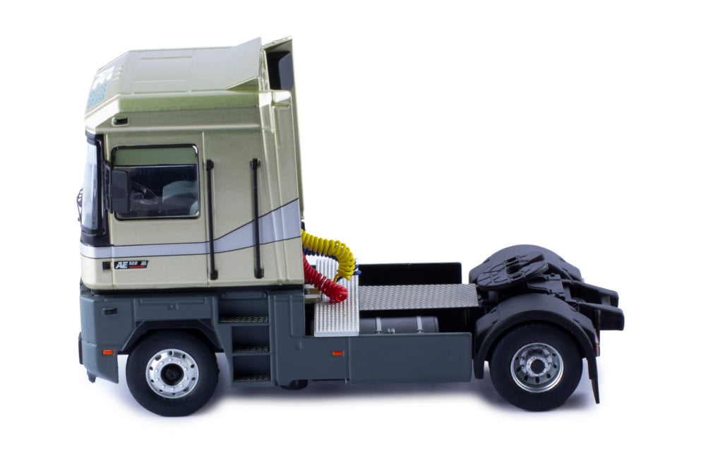 Mô hình xe đầu kéo IXO 1:43 Renault Magnum Ae 520 Ti 1994 Metallic Beige - TR159.22