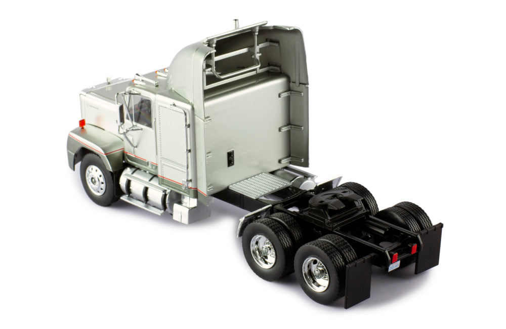 Mô hình xe đầu kéo IXO 1:43 Gmc General Sbfa 1988 Metallic Grey - TR166.22