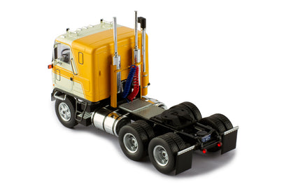 Mô hình xe đầu kéo IXO 1:43 Gmc Astro 95 1970 White And Yellow - TR167.22