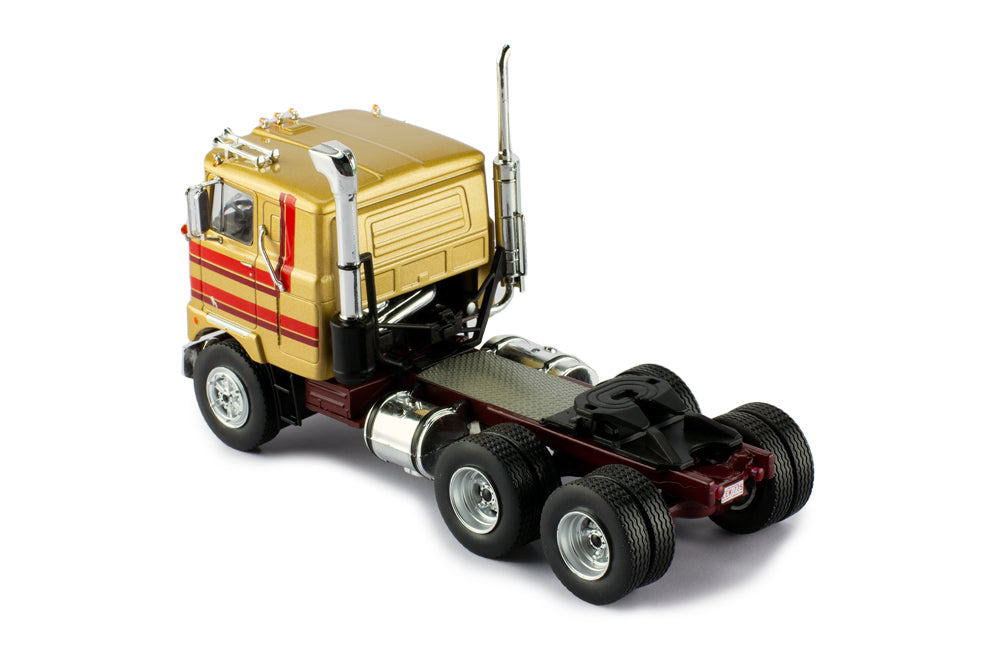 Mô hình xe đầu kéo IXO 1:43 Mack Serie F 1977 Metallic Beige - TR168.22