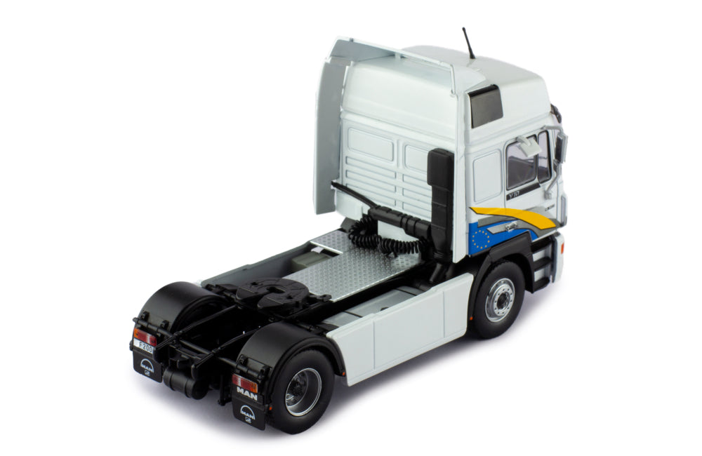 Mô hình xe đầu kéo IXO 1:43 Man F2000 19.463 1994 White - TR174.22