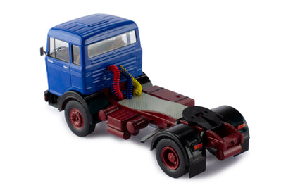 Mô hình xe đầu kéo IXO 1:43 Mercedes-Benz Lps 1632 1970 Blue - TR175.22