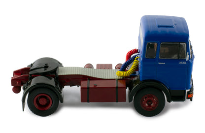 Mô hình xe đầu kéo IXO 1:43 Mercedes-Benz Lps 1632 1970 Blue - TR175.22