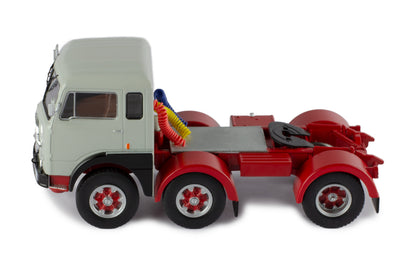 Mô hình xe đầu kéo IXO 1:43 Fiat 690 T1 1961 Grey - TR176.22