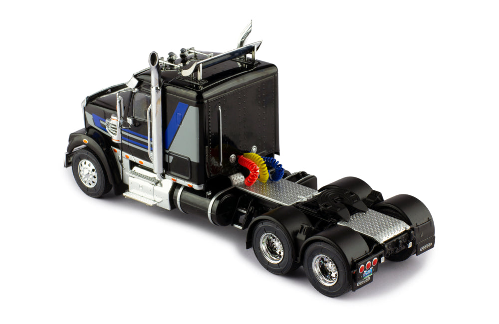 Mô hình xe đầu kéo IXO 1:43 Freightliner Coronado 2012 Black And Grey - TR181.22