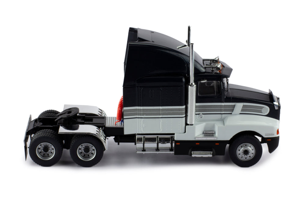 Mô hình xe đầu kéo IXO 1:43 Kenworth T600A 1986 Black And White - TR183.22