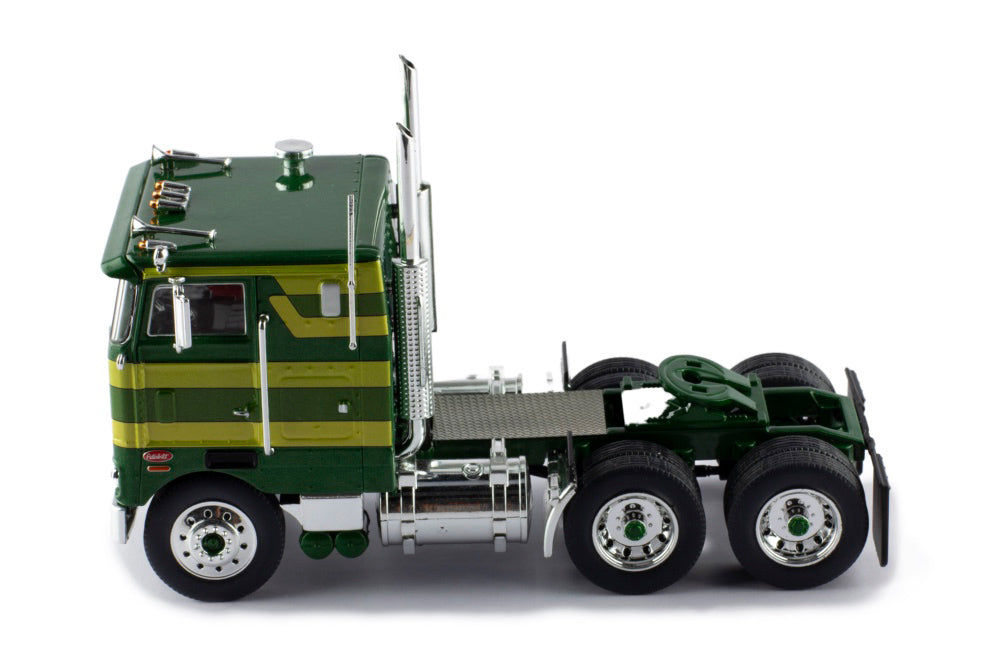 Mô hình xe đầu kéo IXO 1:43 Peterbilt 352 "Pacemaker" 1979 Green With Stripes - TR184.22