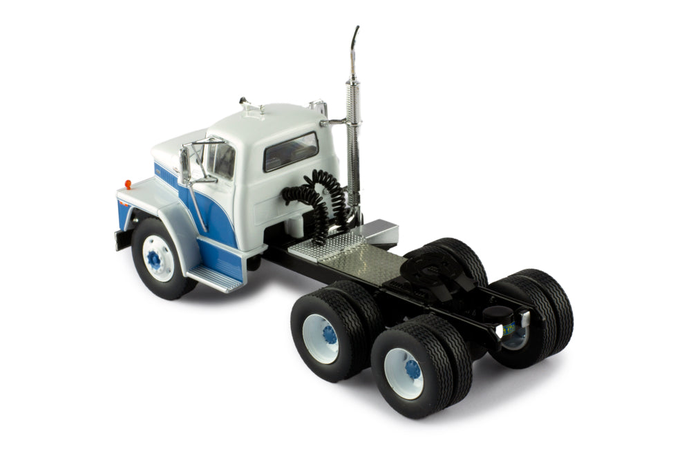 Mô hình xe đầu kéo IXO 1:43 Dodge Lcf Ct900 1960 White And Blue - TR185.22