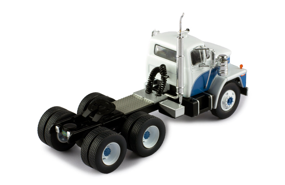 Mô hình xe đầu kéo IXO 1:43 Dodge Lcf Ct900 1960 White And Blue - TR185.22
